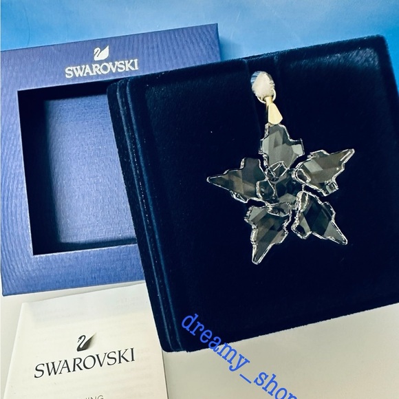 NIB Swarovski Annual Edition 2021 Little Snowflake Christmas Ornament #5574358 - Picture 2 of 2